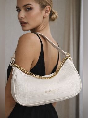 Anna Paola White Croc Embossed Leather Baguette Shoulder Bag Gold Chain Italy